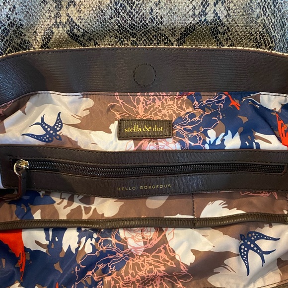 Stella & Dot The Switch Tote Purse Faux Snake Skin - Picture 3 of 3